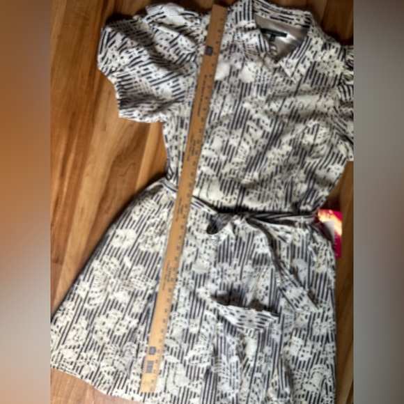 Alex Marie Eyelet Over Black and White Striped Dress 14 NWT - Picture 8 of 8